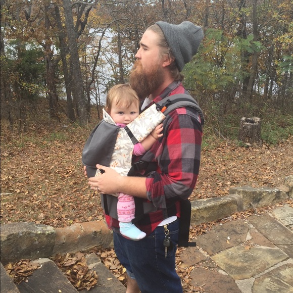 Follow us to get the latest news about sales, deals & see listings coming soon!! - Picture 4 of 8